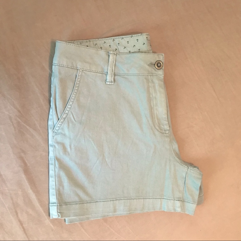 Land N’Sea Light blue shorts size 8